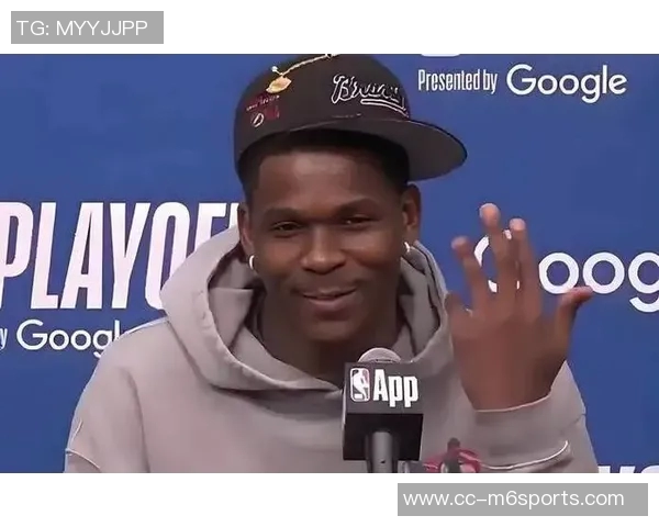 爱德华兹华丽突破拉杆换手上篮精彩得分引爆全场激情 爱德华兹华丽突破拉杆换手上篮精彩得分引爆全场激情