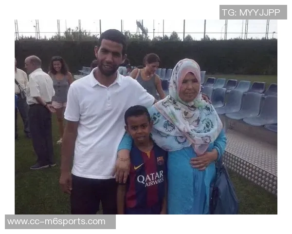 亚马尔父亲自述年轻时艰辛生活为家庭努力捡纸皮卖钱的故事