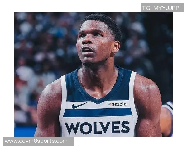 兰德尔半场表现抢眼10投6中砍下全队最高18分助力球队争胜