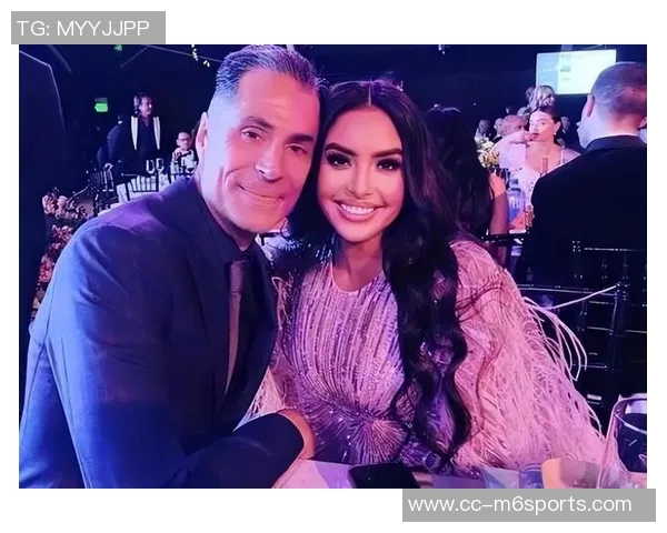 瓦妮莎全家万圣节装扮亮相加索尔陪科比家人共度温馨节日 瓦妮莎全家万圣节装扮亮相加索尔陪科比家人共度温馨节日