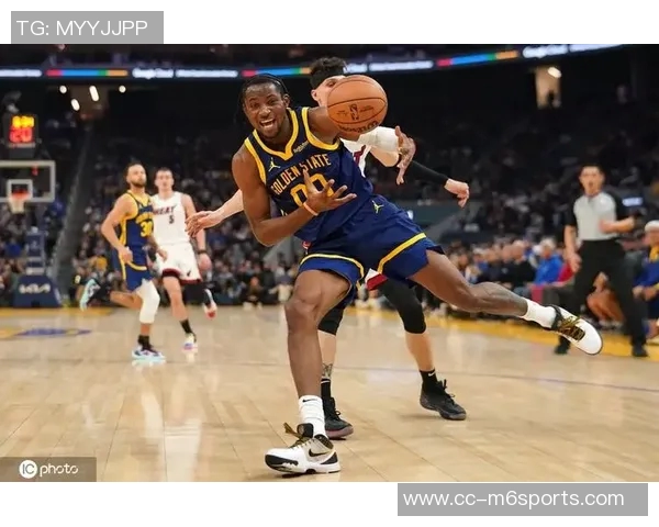 科尔赞穆迪表现出色小阵容助力波杰姆正负值高达16 科尔赞穆迪表现出色小阵容助力波杰姆正负值高达16