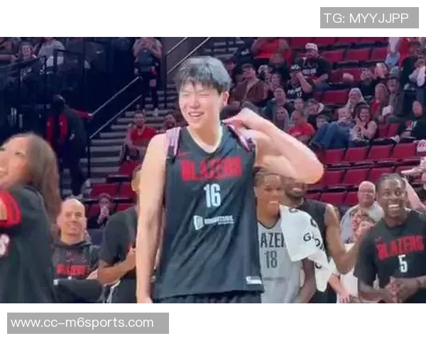 媒体人评论杨瀚森背粉色书包学舞蹈展现纯粹享受而非融入的真实状态